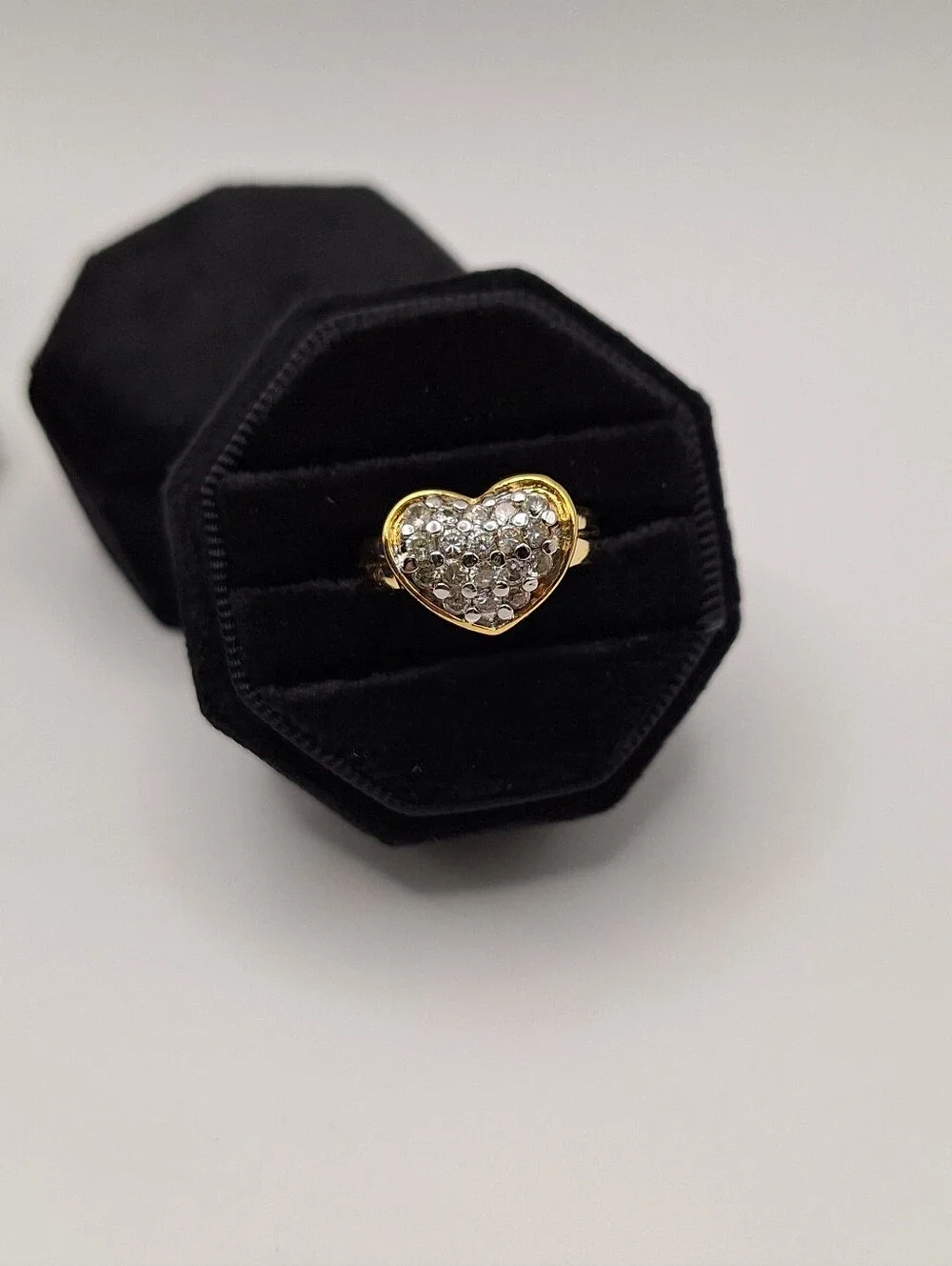 Made w/ Swarovski Crystals Pavé Heart Gold Tone Ring Size 8 New